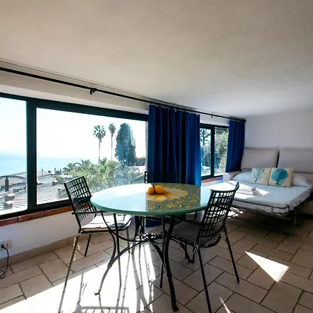 Bayview - Holidays Apartment *